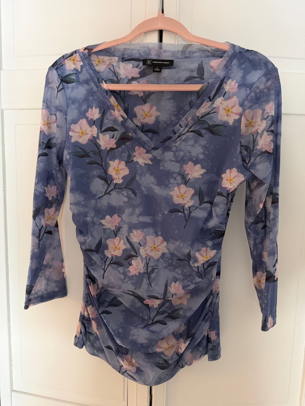 INC International Concepts Blue Floral V-Neck Long Sleeve Top